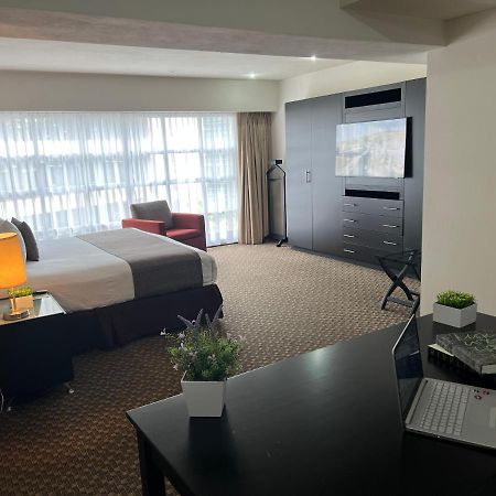 St Isidro Suites Corporate Housing Spa & Wellness Center メキシコシティ エクステリア 写真