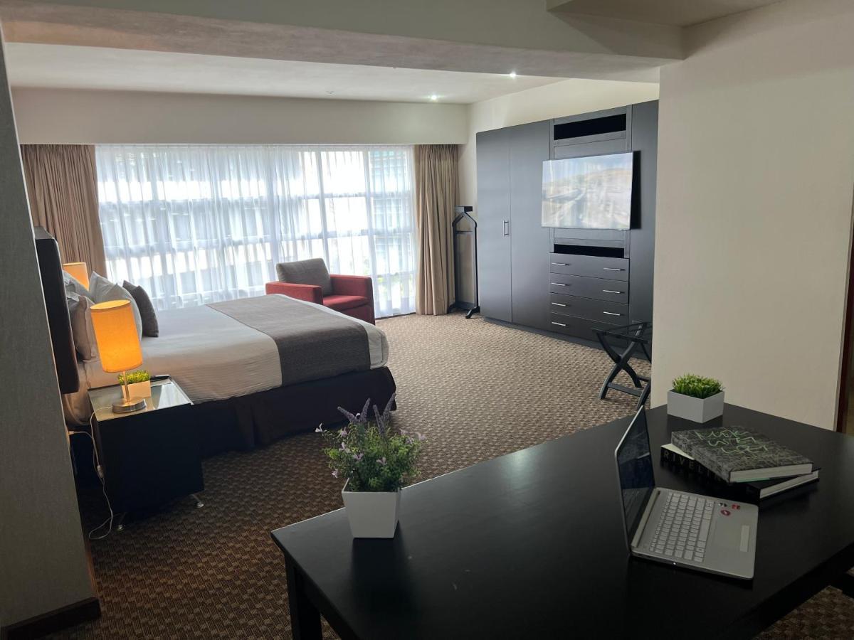 St Isidro Suites Corporate Housing Spa & Wellness Center メキシコシティ エクステリア 写真